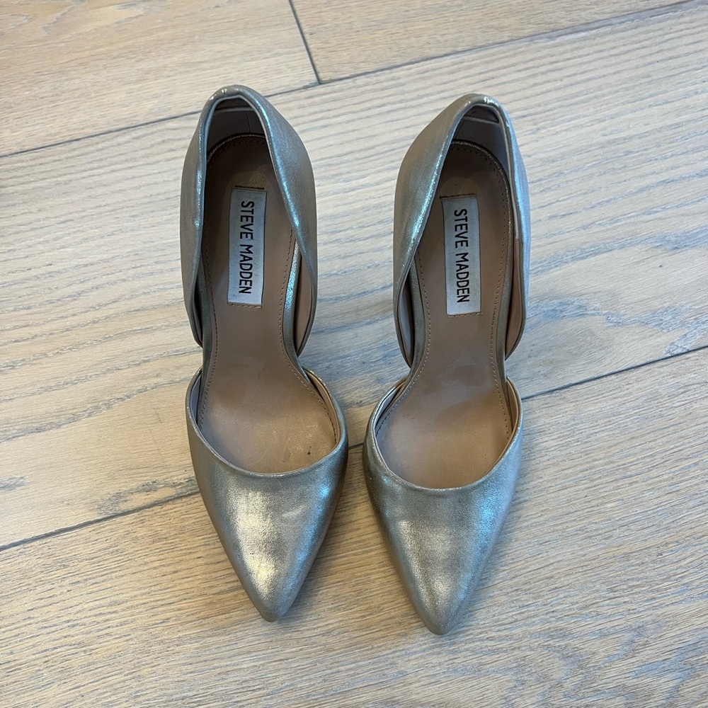 Steve Madden Varcityy Heels Size 7.5